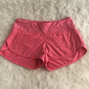 Lululemon—Speed up short 2.5”